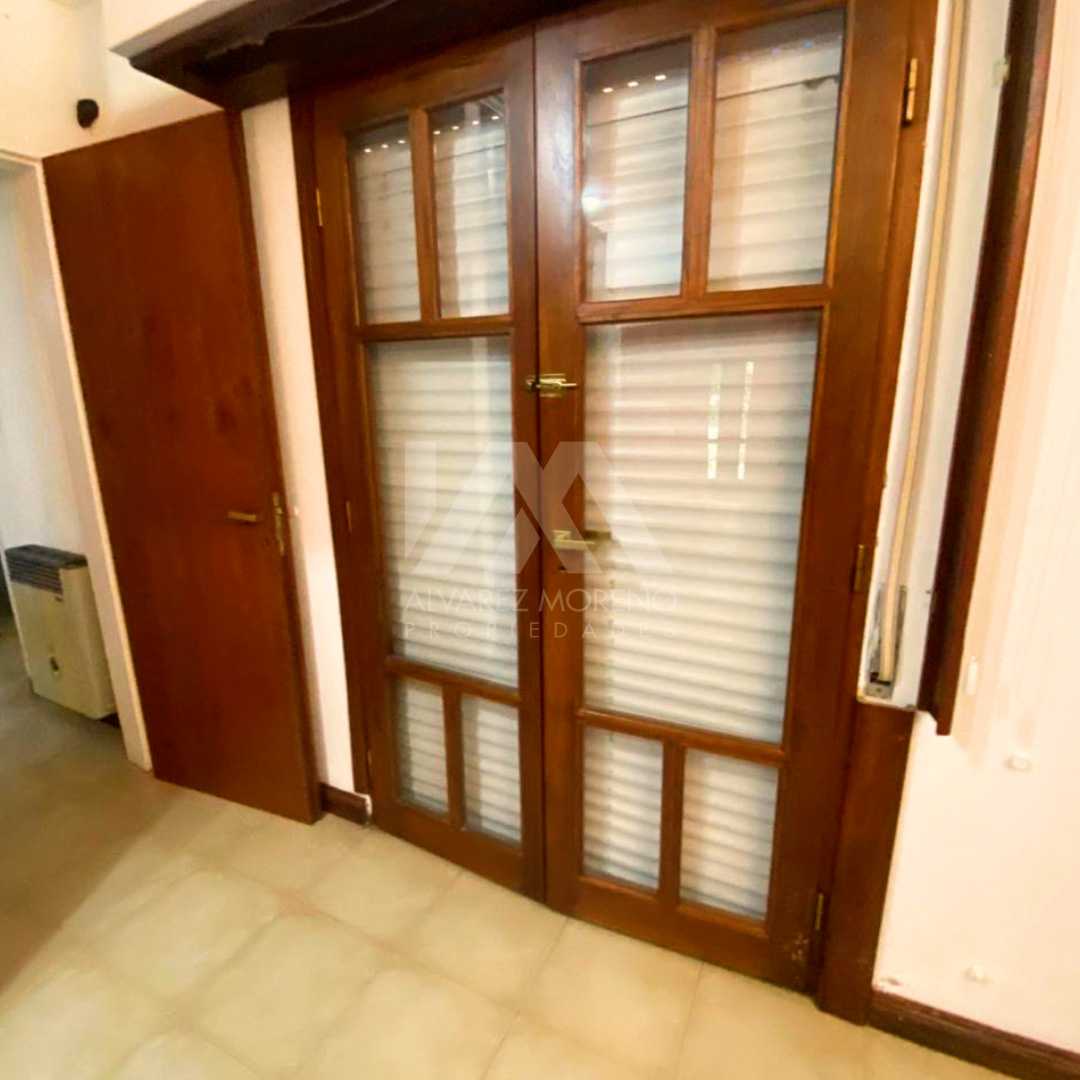 Alvarez Moreno Propiedades - Brinda asesoramiento y soluciones a nuestros clientes en lo que se refiera al mercado inmobiliario. Ventas, tasaciones, alquileres de todo tipo de propiedades90.000 usd Casa en esquina España y Lacunza