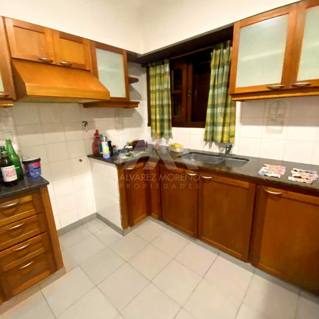 Alvarez Moreno Propiedades - Brinda asesoramiento y soluciones a nuestros clientes en lo que se refiera al mercado inmobiliario. Ventas, tasaciones, alquileres de todo tipo de propiedades90.000 usd Casa en esquina España y Lacunza