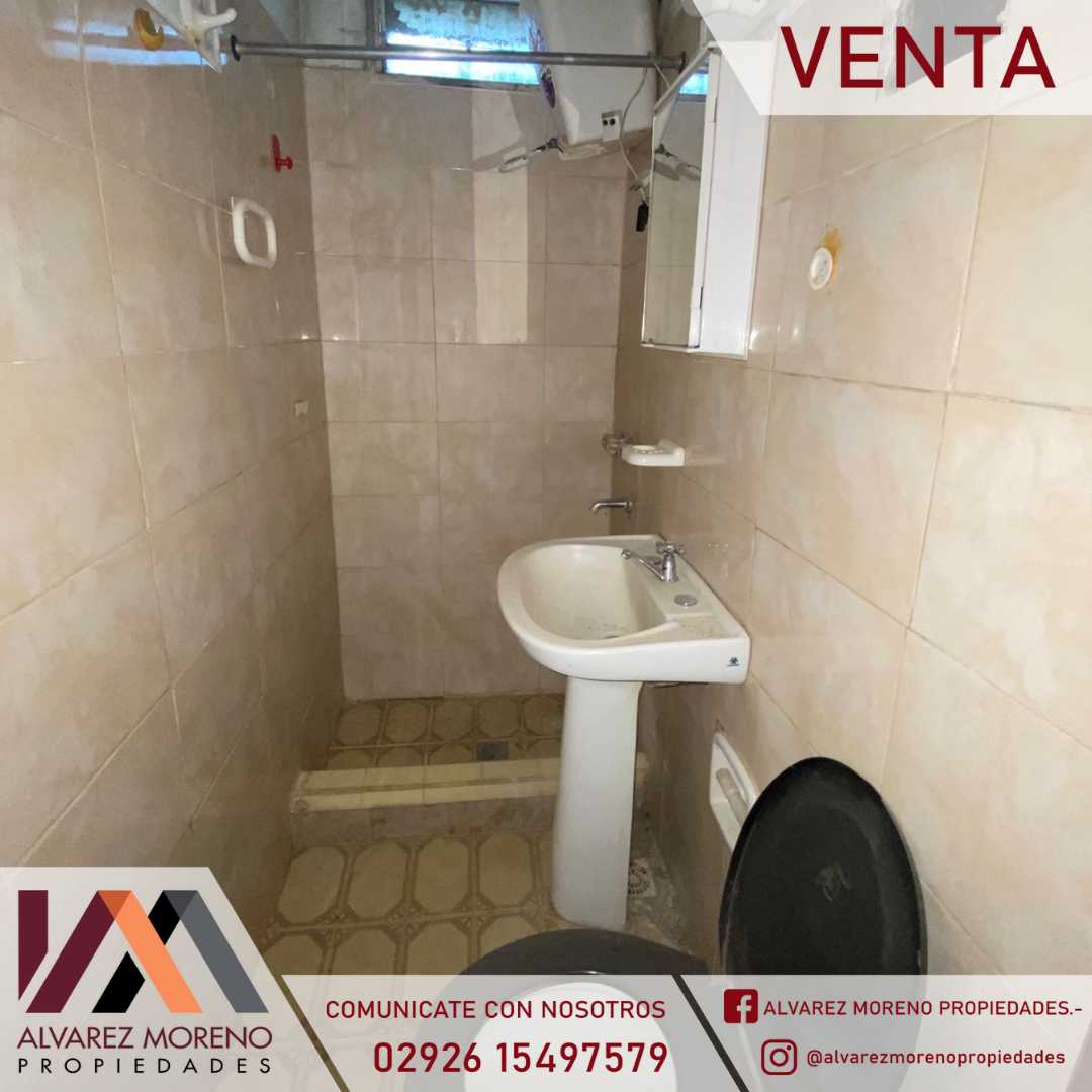 Alvarez Moreno Propiedades - Brinda asesoramiento y soluciones a nuestros clientes en lo que se refiera al mercado inmobiliario. Ventas, tasaciones, alquileres de todo tipo de propiedadesRESERVADA!!   CASA SOBRE AVDA 12 DE OCTUBRE