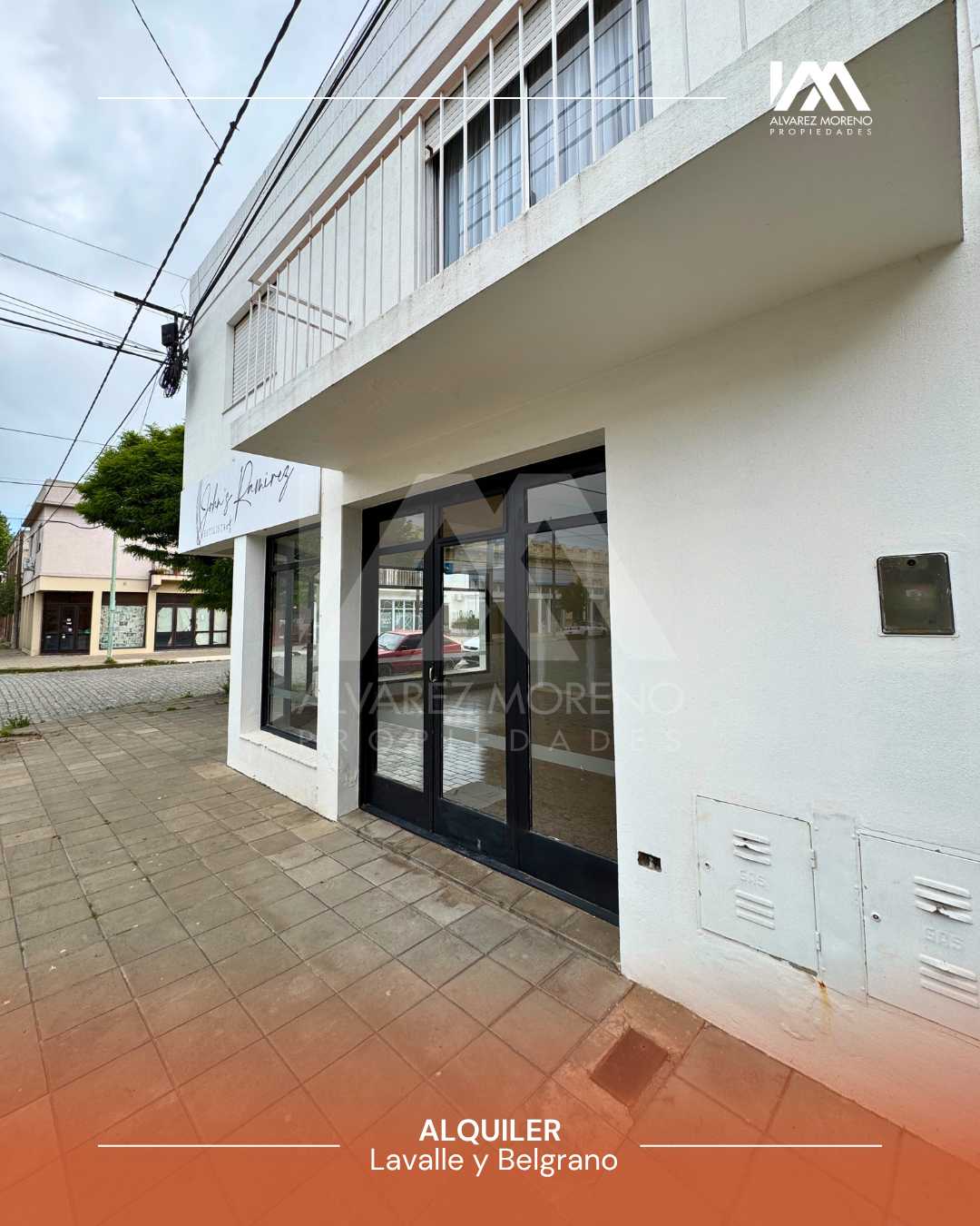 Alvarez Moreno Propiedades - Brinda asesoramiento y soluciones a nuestros clientes en lo que se refiera al mercado inmobiliario. Ventas, tasaciones, alquileres de todo tipo de propiedades$750.000  LOCAL EN INMEJORABLE ESQUINA COMERCIAL