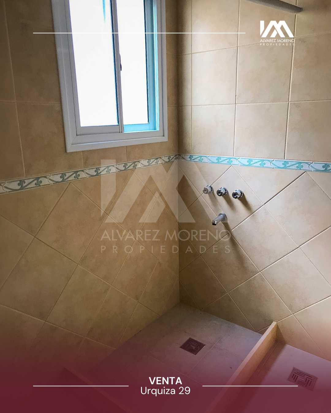 Alvarez Moreno Propiedades - Brinda asesoramiento y soluciones a nuestros clientes en lo que se refiera al mercado inmobiliario. Ventas, tasaciones, alquileres de todo tipo de propiedadesHERMOSA CASA EN VENTA