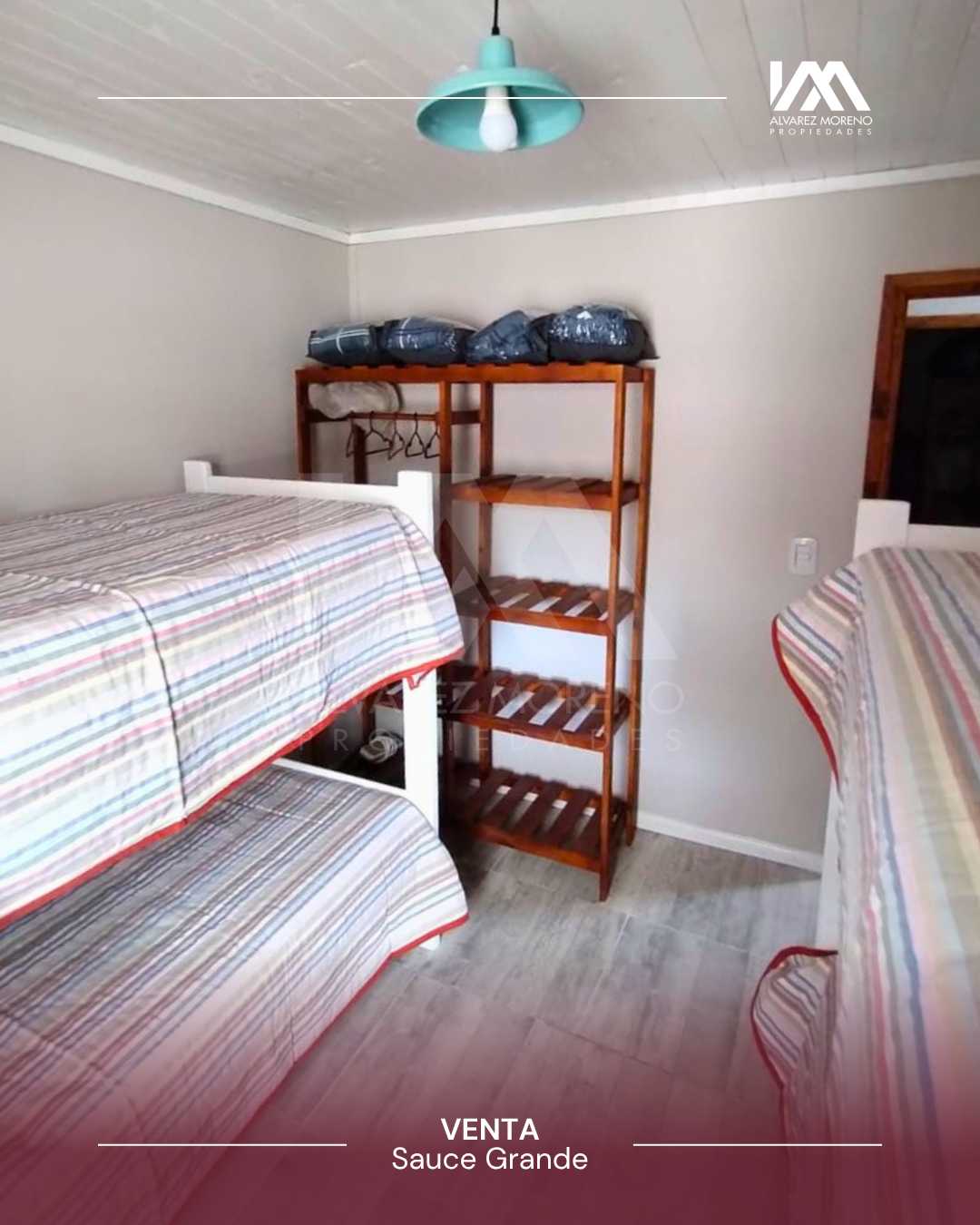 Alvarez Moreno Propiedades - Brinda asesoramiento y soluciones a nuestros clientes en lo que se refiera al mercado inmobiliario. Ventas, tasaciones, alquileres de todo tipo de propiedadesCasa a cuatro cuadras del mar en Sauce Grande