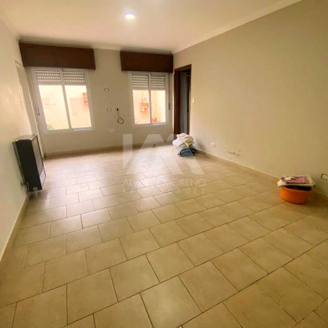 Alvarez Moreno Propiedades - Brinda asesoramiento y soluciones a nuestros clientes en lo que se refiera al mercado inmobiliario. Ventas, tasaciones, alquileres de todo tipo de propiedades90.000 usd Casa en esquina España y Lacunza